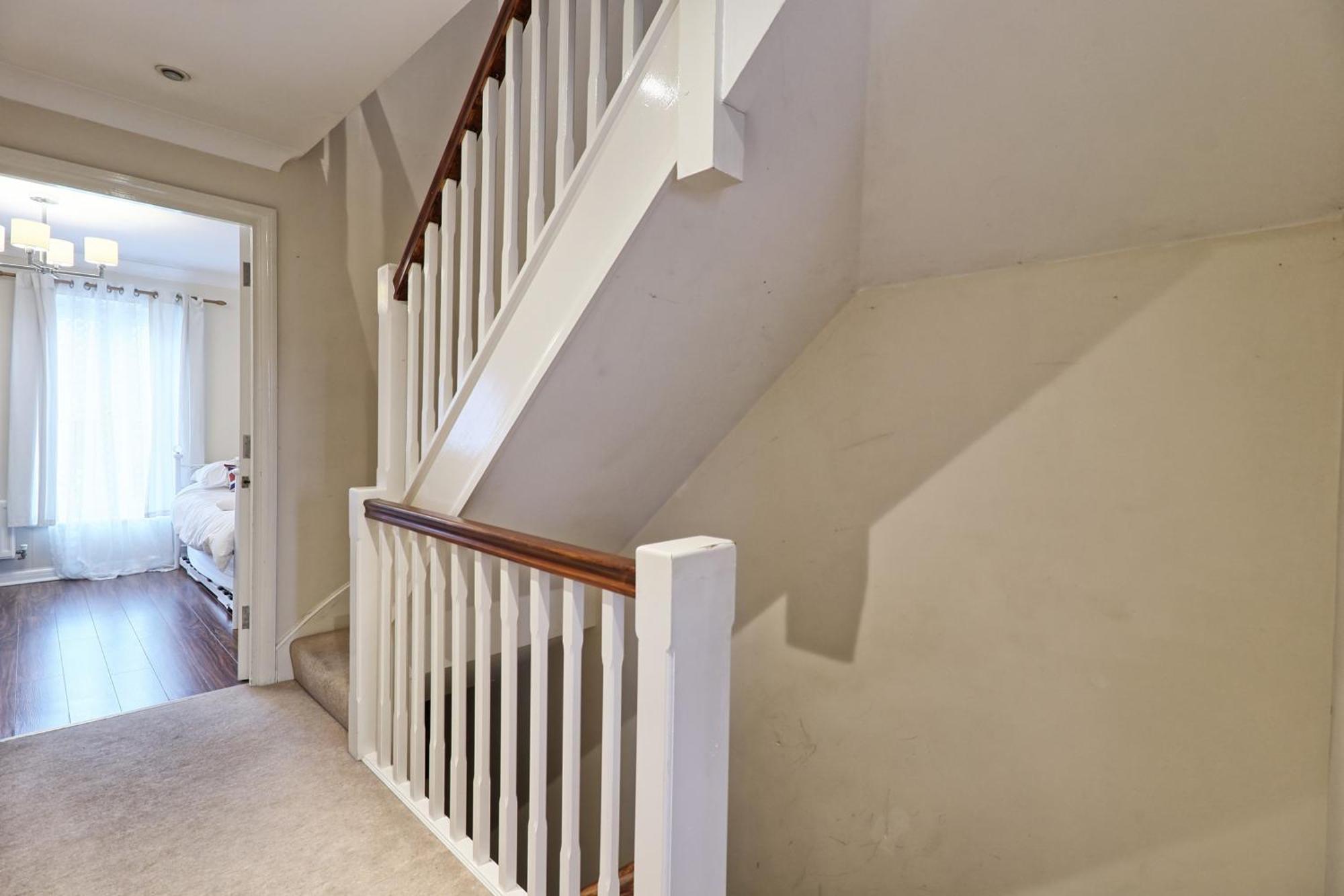 By Buildersbeds - Paignton House 4 Bedrooms Harold Wood Dış mekan fotoğraf