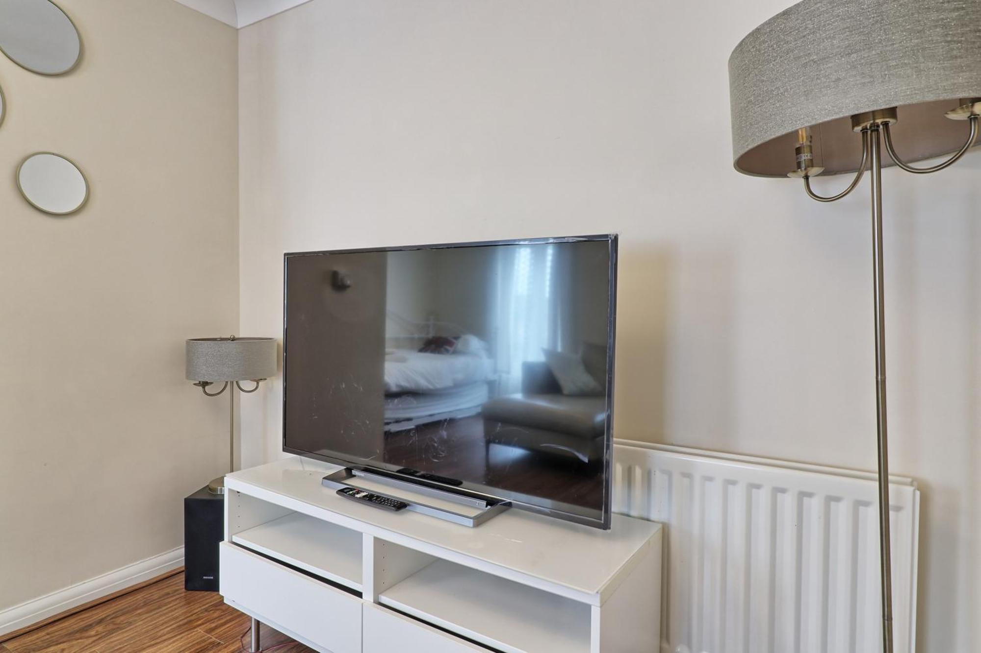 By Buildersbeds - Paignton House 4 Bedrooms Harold Wood Dış mekan fotoğraf