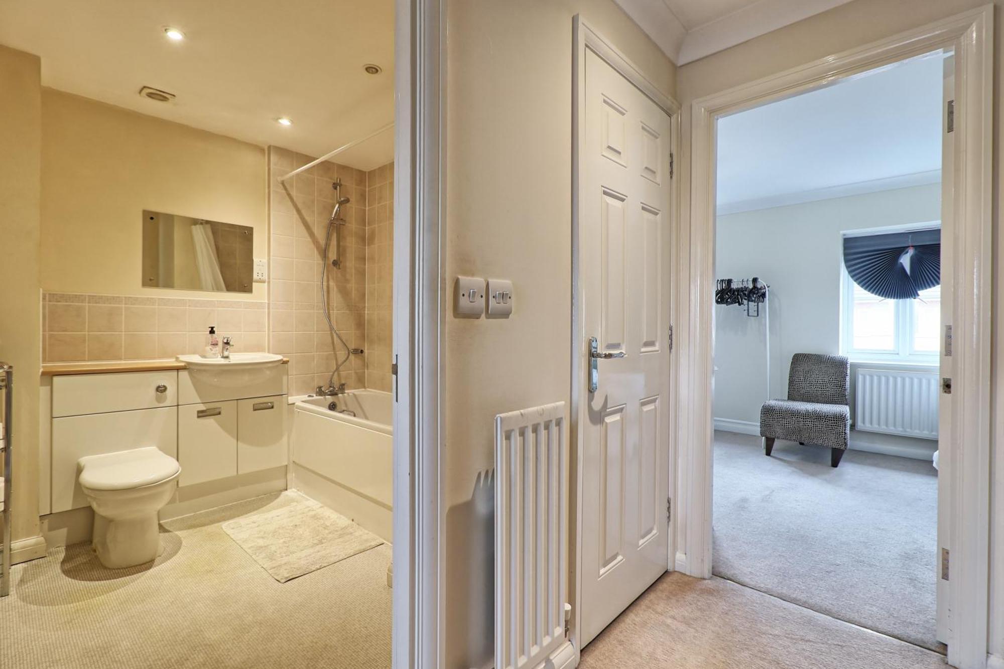 By Buildersbeds - Paignton House 4 Bedrooms Harold Wood Dış mekan fotoğraf