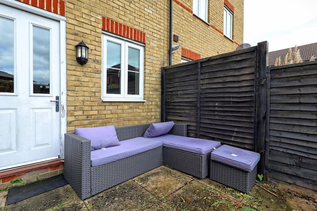 By Buildersbeds - Paignton House 4 Bedrooms Harold Wood Dış mekan fotoğraf